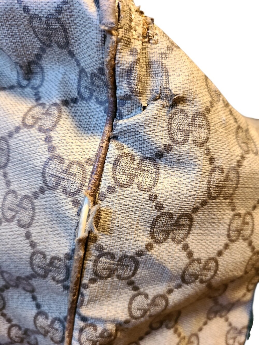 GUCCI Vintage Monogram Travel/Duffle Bag - Significant Wear - Picture 5 of 11